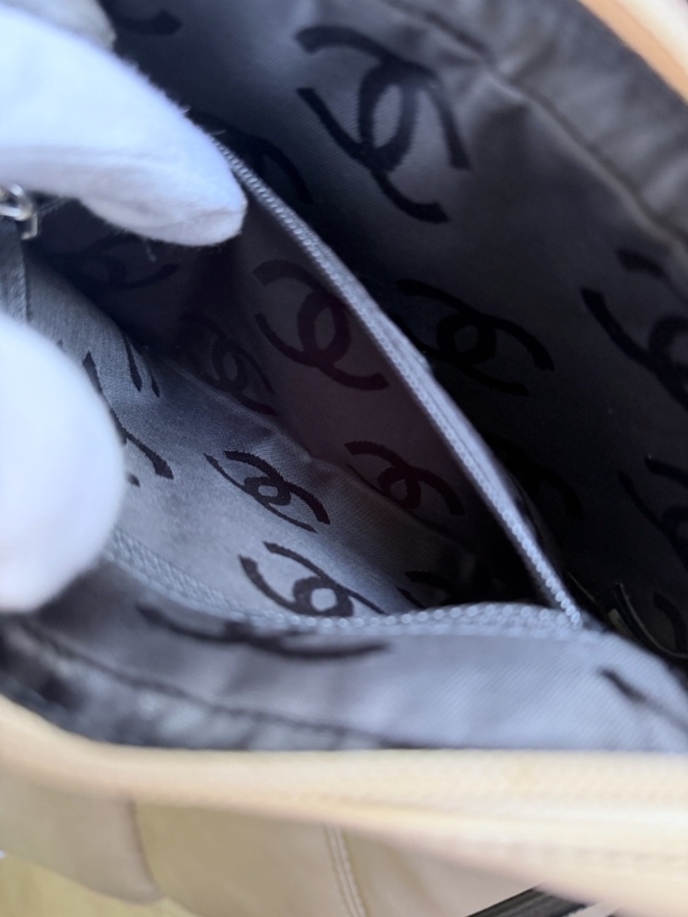 Chanel Classic CC Logo Cambon Pochette Quilted Leather Small Shoulder Bag Black - Picture 12 of 15